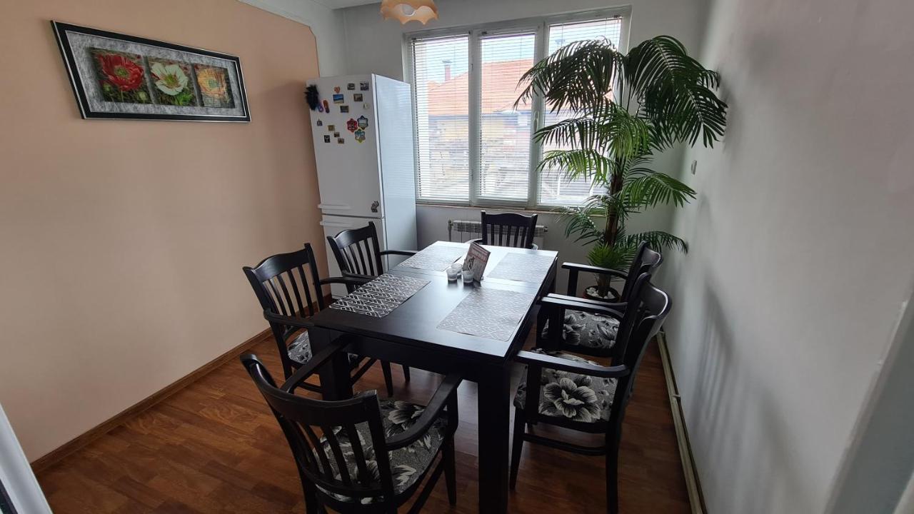 Guest House Anna 몬타나 외부 사진
